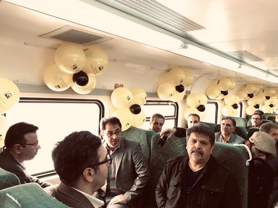 جشن ۲۰ سالگی مترو در خط پنج متروی تهران و حومه